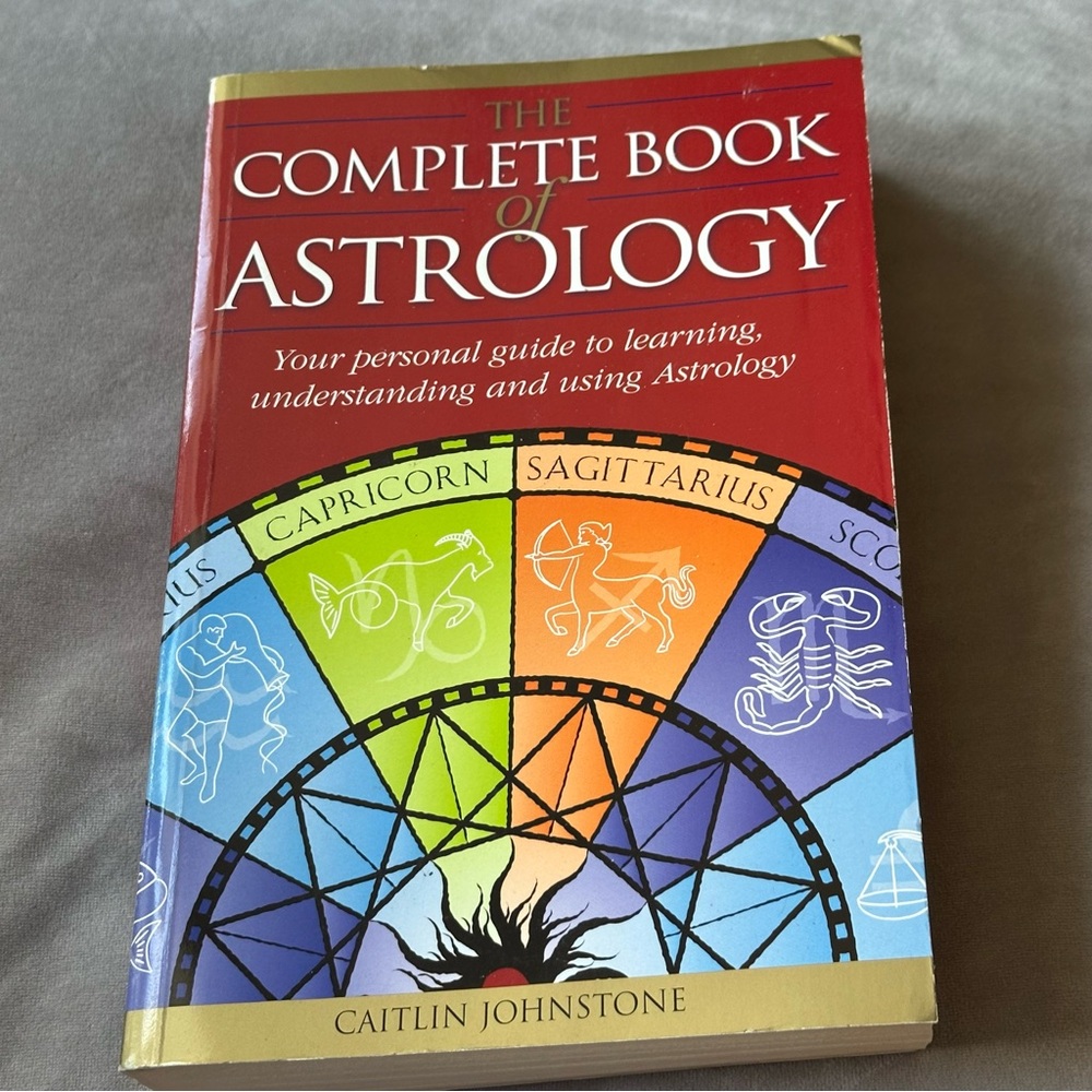 The Complete Book of Astrology Paperback Caitlin Johnstone